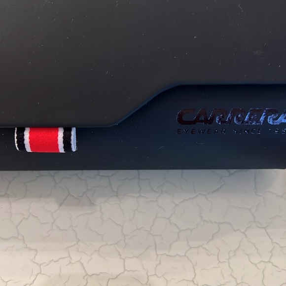 NEW CARRERA AUTHENTIC EYEGLASSES CASE | BLACK HARD | MAGNETIC COVER - Picture 2 of 10